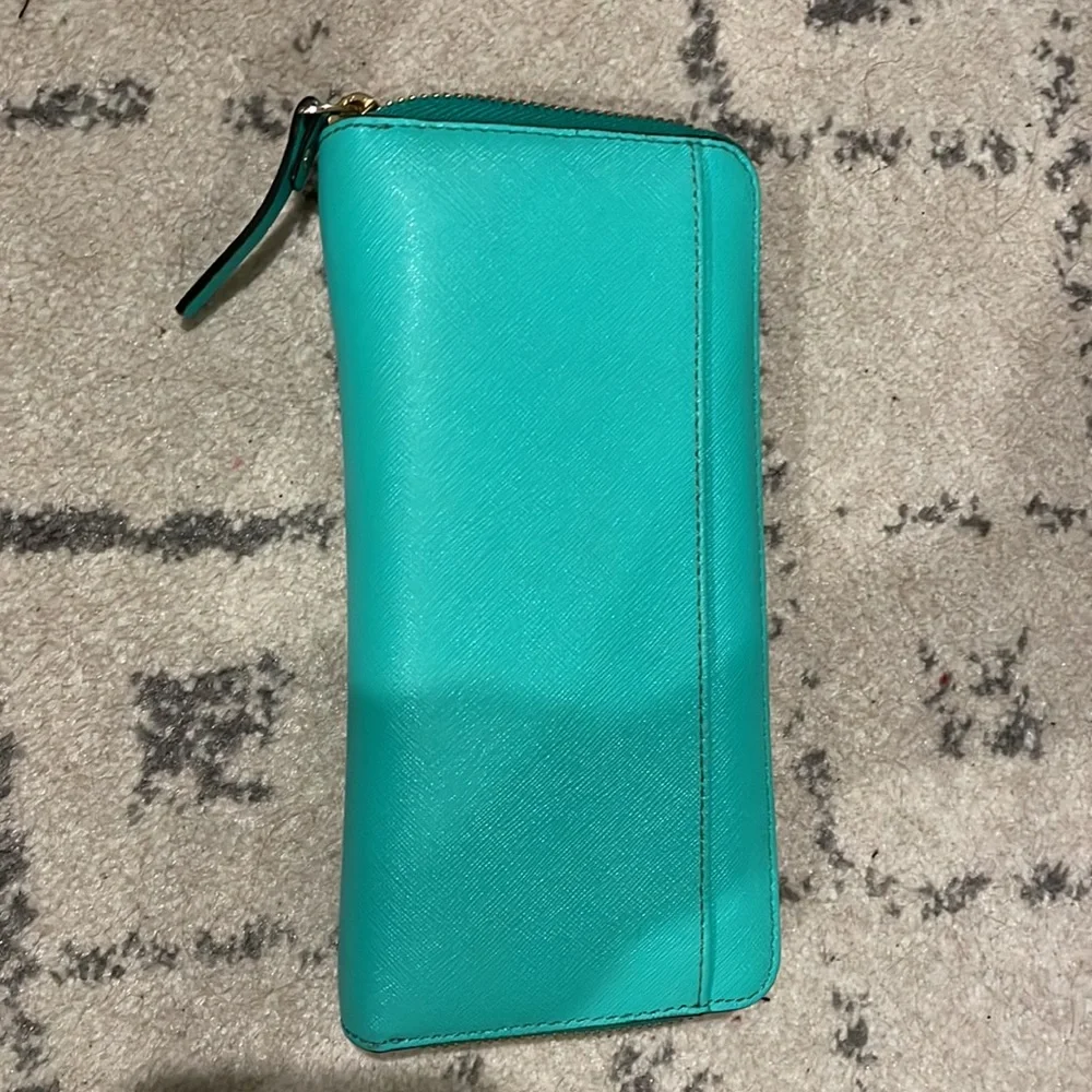 Kate Spade Wallet - Picture 3 of 3